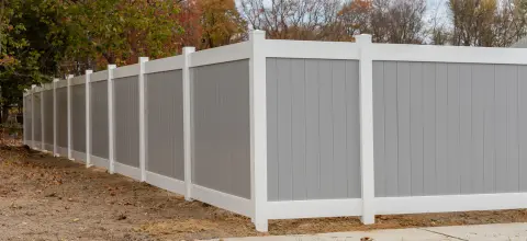 Vinyl fencing service