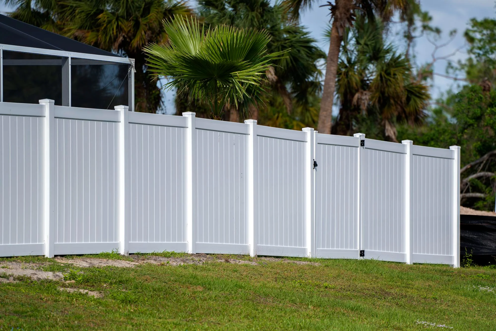 Vinyl fencing servce